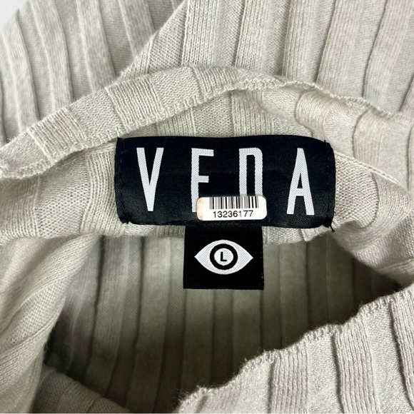 VEDA Grey Figgy Sweater Dress Size L - Picture 15 of 16